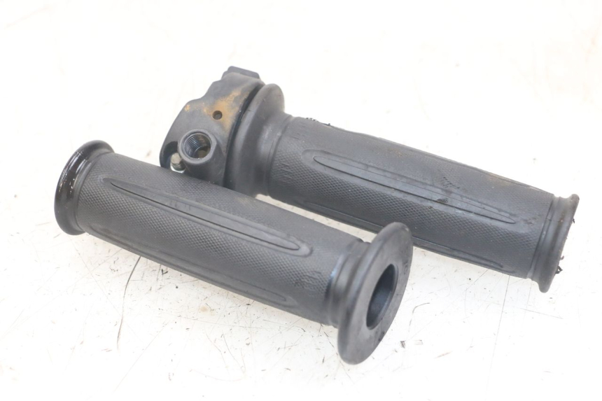 photo de MANETE DO ACELERADOR SYM FIDDLE 3 III 125 (2014 - 2020) - Detalhe da peça