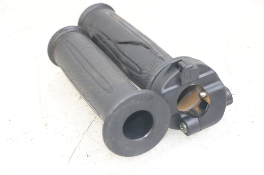 photo de MANETE DO ACELERADOR SYM FIDDLE 3 III 125 (2014 - 2020) - Zoom do estado de desgaste