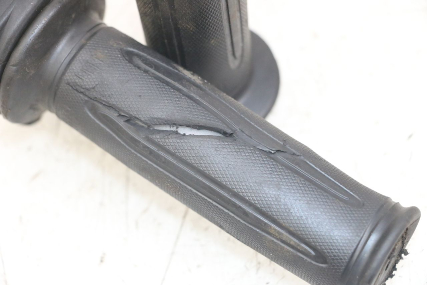 photo de MANETE DO ACELERADOR SYM FIDDLE 3 III 125 (2014 - 2020) - Ampliação técnica