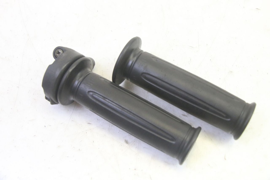 photo de MANETE DO ACELERADOR SYM FIDDLE 3 III 125 (2014 - 2020) - Detalhe da peça