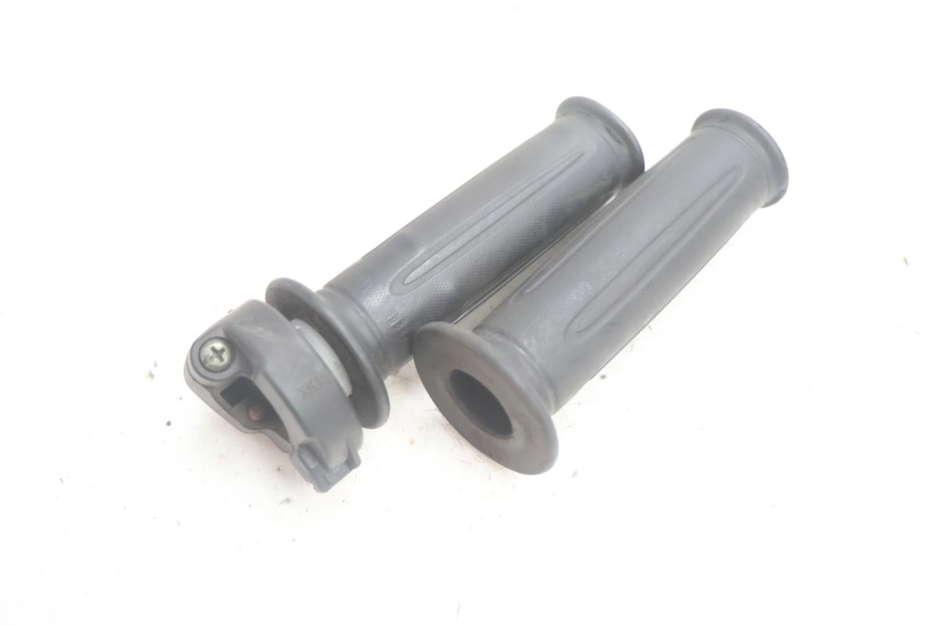 photo de MANETE DO ACELERADOR SYM FIDDLE 3 III 50 (2014 - 2020) - Detalhe da peça
