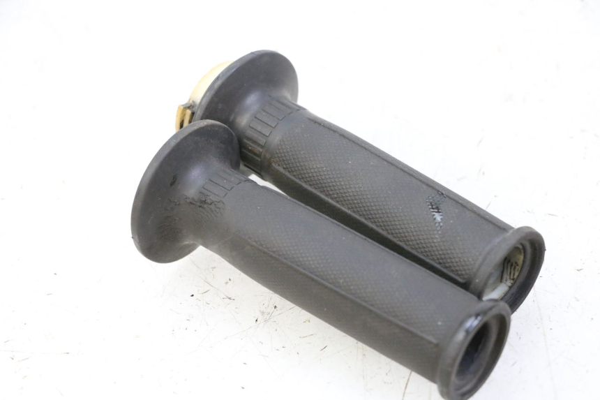 photo de MANETE DO ACELERADOR YAMAHA FJ 36Y 1100 (1984 - 1985) - Zoom do estado de desgaste