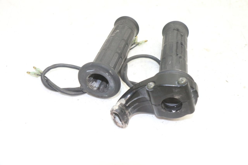 photo de Manete do acelerador YAMAHA FJR 1300 (2001 - 2005) - Outro ângulo de visão
