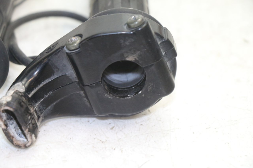 photo de Manete do acelerador YAMAHA FJR 1300 (2001 - 2005) - Ampliação técnica