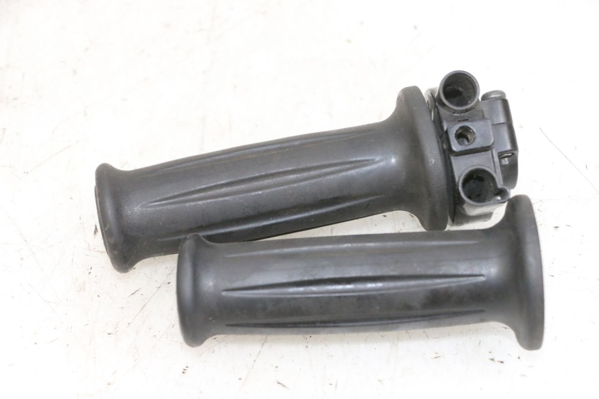 photo de MANETE DO ACELERADOR MBK FLIPPER 115 (2013 - 2017) - Zoom do estado de desgaste