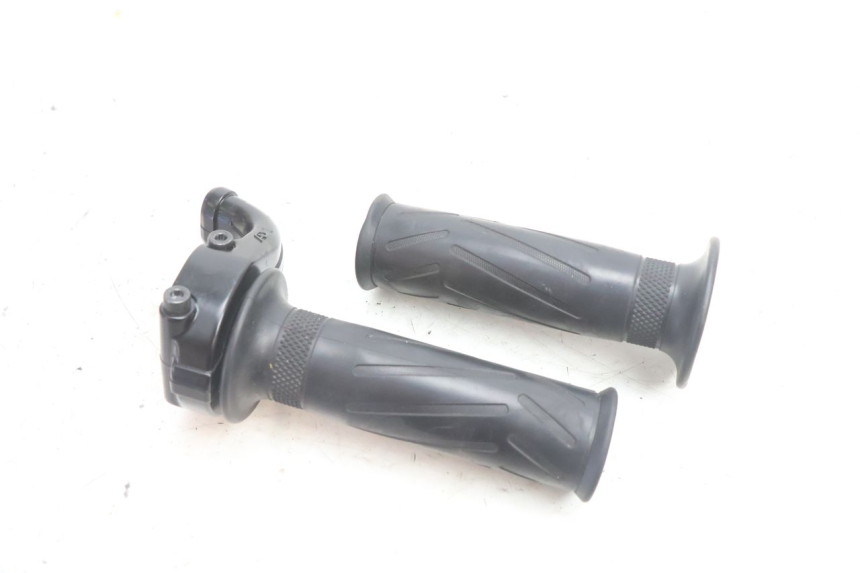 photo de MANETE DO ACELERADOR YAMAHA FZ8 800 (2010 - 2016) - Vista principal