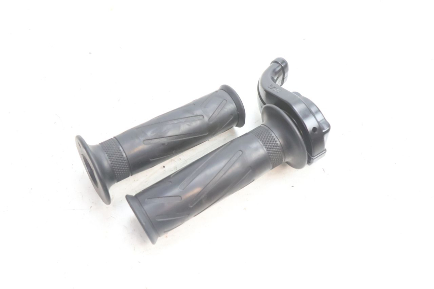 photo de MANETE DO ACELERADOR YAMAHA FZ8 800 (2010 - 2016) - Outro ângulo de visão