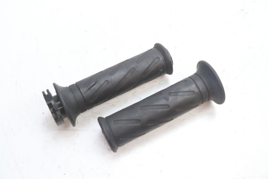 photo de Manete do acelerador SUZUKI GSR 600 (2005 - 2012) - Vista principal