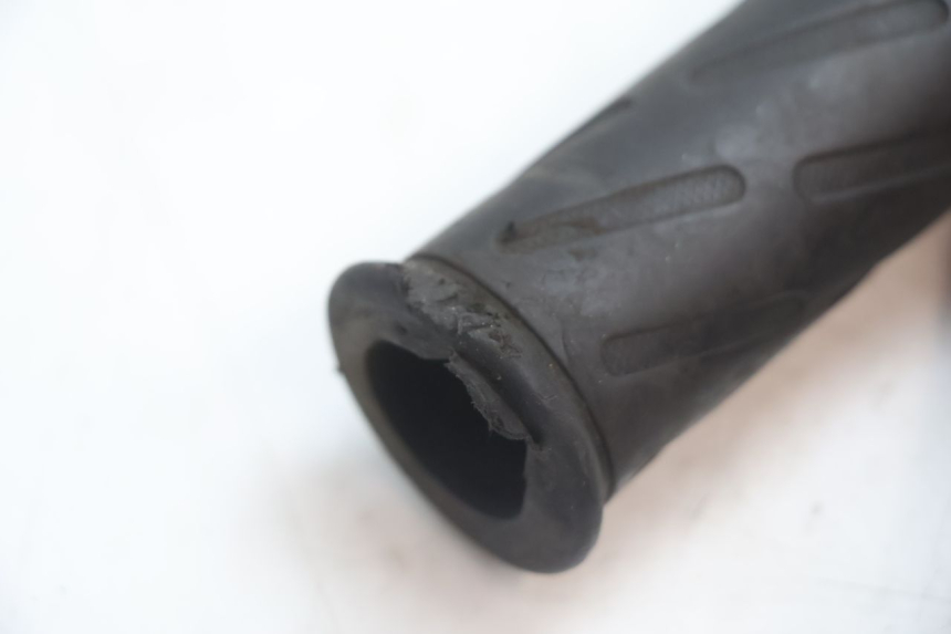 photo de Manete do acelerador SUZUKI GSR 600 (2005 - 2012) - Ampliação técnica