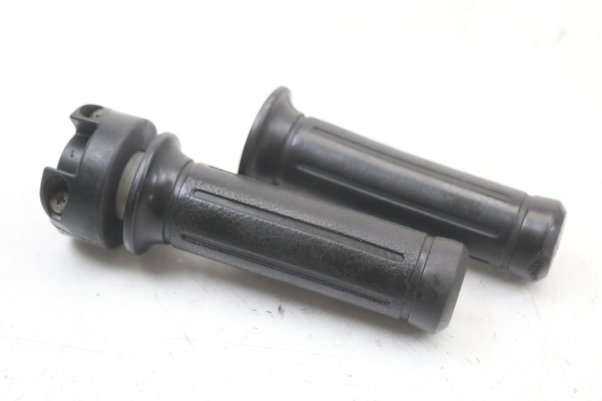 photo de MANETE DO ACELERADOR HONDA NES AROBASE 125 (2000 - 2003) - Detalhe da peça