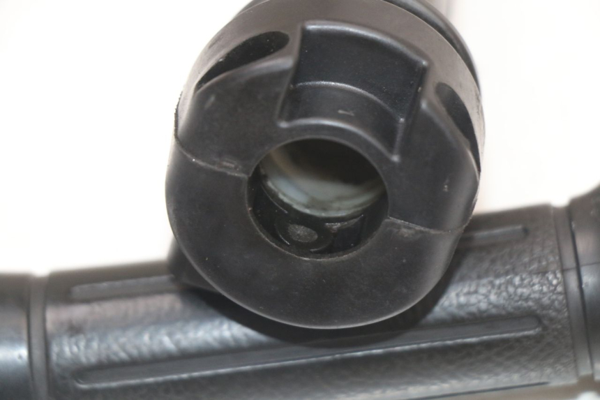 photo de MANETE DO ACELERADOR HONDA NES AROBASE 125 (2000 - 2003) - Outro ângulo de visão