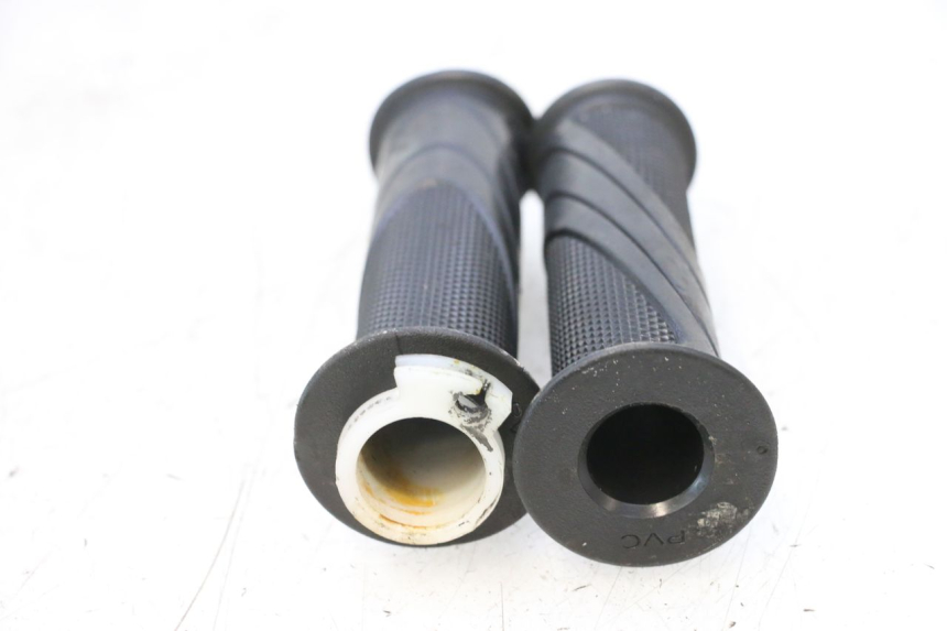 photo de MANETE DO ACELERADOR SYM JET 14 4T 50 (2018 - 2022) - Zoom do estado de desgaste