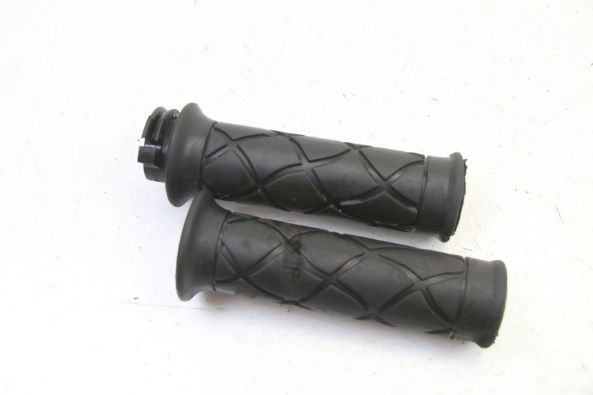photo de MANETE DO ACELERADOR YAMAHA JOG R 50 (2004 - 2014) - Detalhe da peça