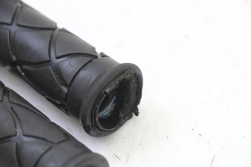 photo de MANETE DO ACELERADOR YAMAHA JOG R 50 (2004 - 2014) - Outro ângulo de visão