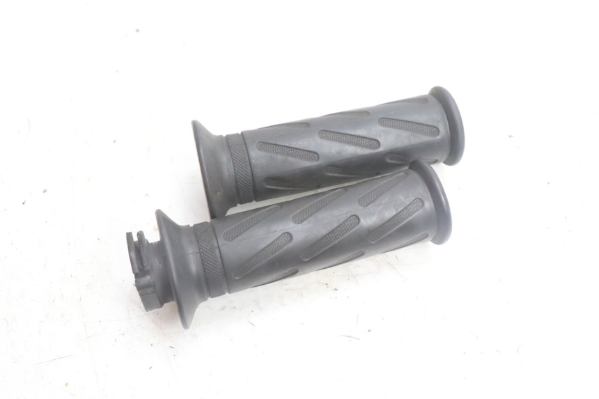 photo de MANETE DO ACELERADOR PEUGEOT KISBEE 2T 50 (2010 - 2017) - Detalhe da peça