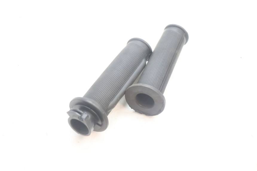 photo de MANETE DO ACELERADOR PEUGEOT KISBEE 4T 50 (2010 - 2017) - Zoom do estado de desgaste