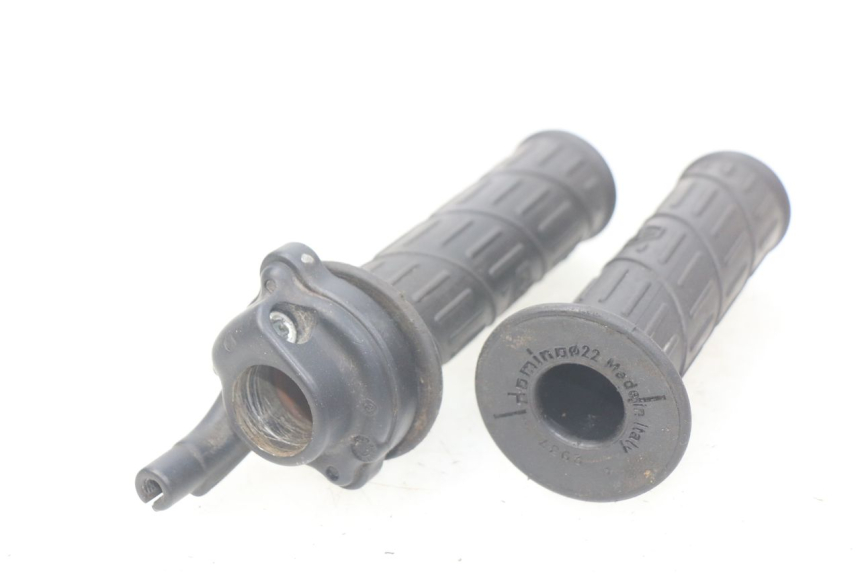 photo de MANETE DO ACELERADOR PIAGGIO LIBERTY 4T 50 (2004 - 2008) - Zoom do estado de desgaste