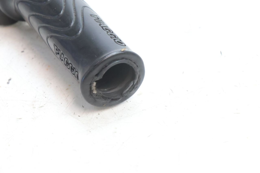 photo de MANETE DO ACELERADOR PIAGGIO LIBERTY IGET 4T 50 (2021 - 2025) - Zoom do estado de desgaste