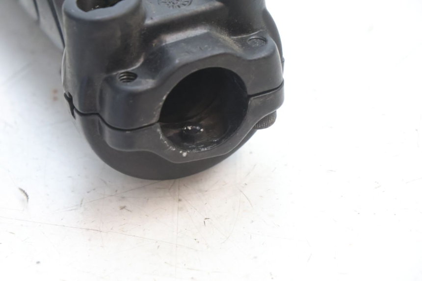 photo de MANETE DO ACELERADOR PIAGGIO LIBERTY IGET 4T 50 (2021 - 2025) - Ampliação técnica