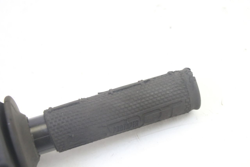 photo de MANETE DO ACELERADOR PEUGEOT LUDIX 50 (2005 - 2007) - Zoom do estado de desgaste