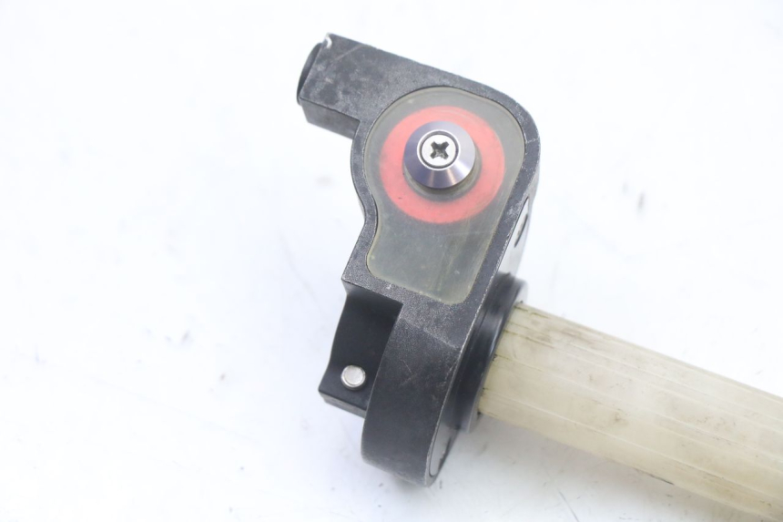 photo de MANETE DO ACELERADOR MBK X-LIMIT XLIMIT 50 (2007 - 2012) - Detalhe da peça