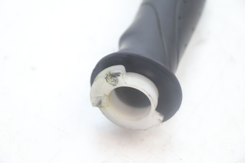 photo de Punho do acelerador SYM MIO 50 (2005 - 2010) - Detalhe da peça