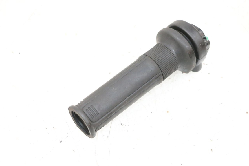 photo de MANETE DO ACELERADOR PIAGGIO MP3 HPE 300 (2019 - 2026) - Zoom do estado de desgaste
