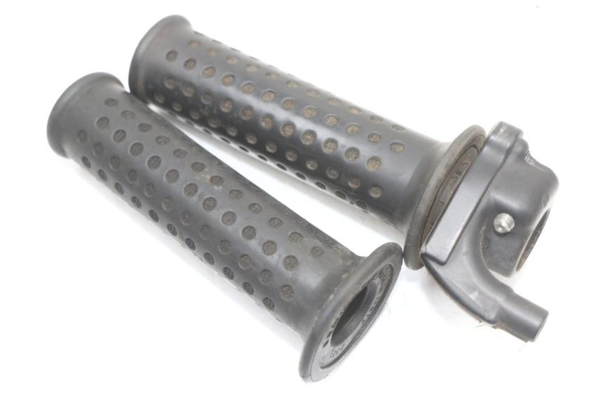 photo de MANETE DO ACELERADOR PIAGGIO MP3 125 (2006 - 2014) - Zoom do estado de desgaste