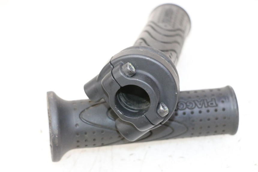 photo de MANETE DO ACELERADOR PIAGGIO MP3 500 (2011 - 2015) - Detalhe da peça