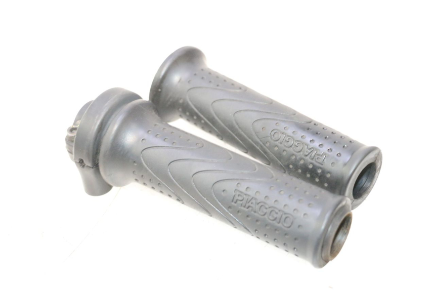 photo de MANETE DO ACELERADOR PIAGGIO MP3 500 (2011 - 2015) - Pontos de fixação
