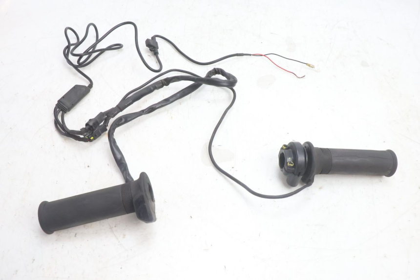 photo de MANETE DO ACELERADOR PIAGGIO MP3 500 (2016 - 2018) - Detalhe da peça