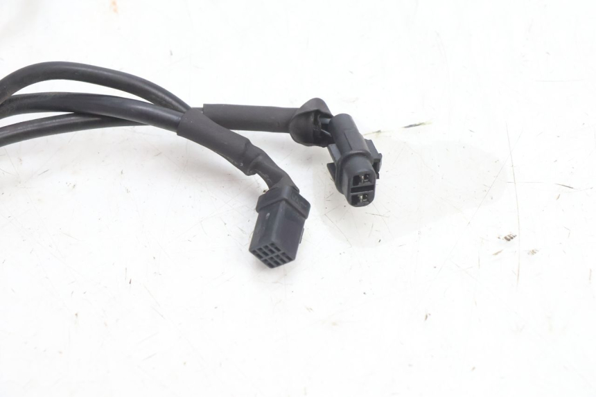 photo de MANETE DO ACELERADOR PIAGGIO MP3 500 (2016 - 2018) - Detalhes característicos