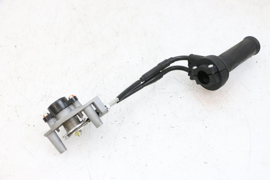 photo de MANETE DO ACELERADOR YAMAHA NEO'S CORE 1 (2022 - 2026) - Ampliação dos componentes