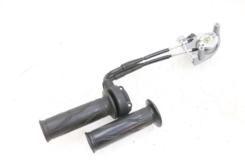 photo de MANETE DO ACELERADOR YAMAHA NEO'S CORE 1 (2022 - 2026) - Zoom do estado de desgaste