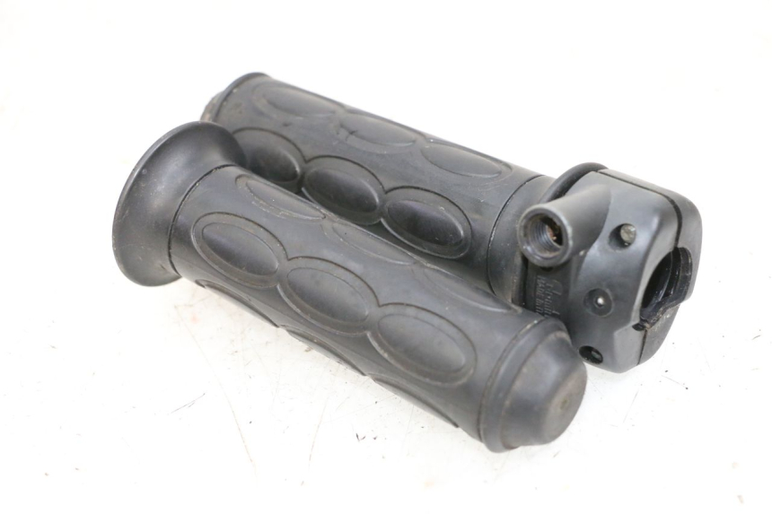 photo de MANETE DO ACELERADOR YAMAHA NEO'S NEOS 2T 50 (1998 - 2007) - Zoom do estado de desgaste