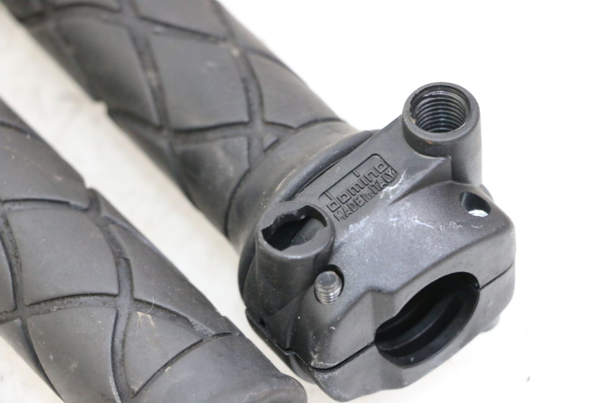 photo de MANETE DO ACELERADOR YAMAHA NEOS NEO'S 4T 50 (2008 - 2016) - Zoom do estado de desgaste