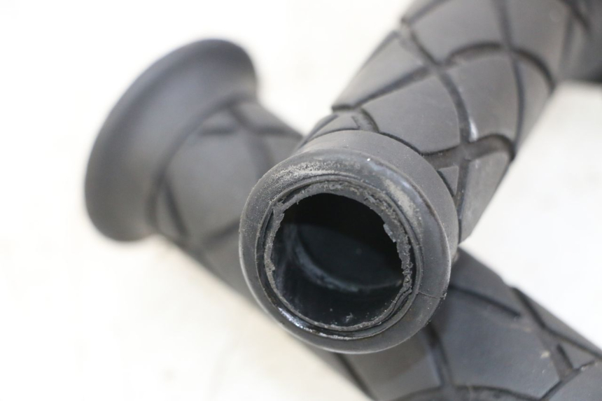 photo de MANETE DO ACELERADOR YAMAHA NEOS NEO'S 4T 50 (2008 - 2016) - Outro ângulo de visão