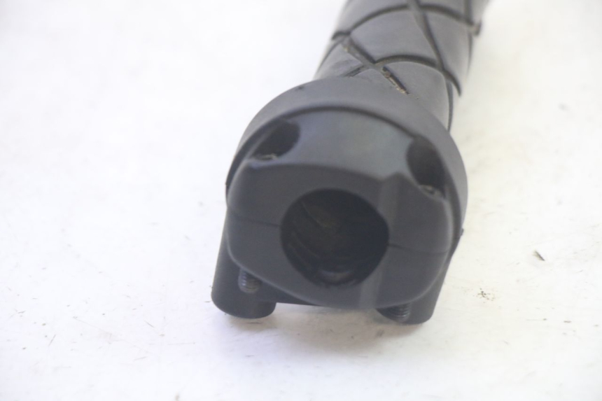 photo de MANETE DO ACELERADOR YAMAHA NEOS NEO'S 4T 50 (2008 - 2016) - Zoom do estado de desgaste