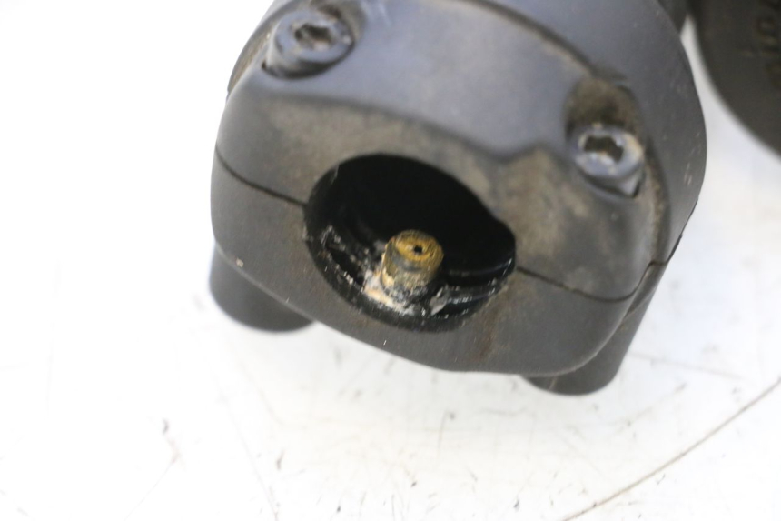 photo de MANETE DO ACELERADOR YAMAHA NEOS NEO'S 4T 50 (2008 - 2016) - Zoom do estado de desgaste