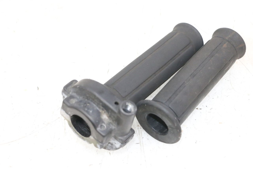 photo de MANETE DO ACELERADOR HONDA NSR R 125 (1994 - 2003) - Detalhe da peça
