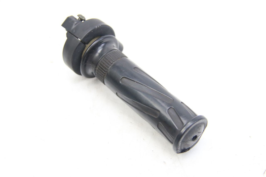 photo de MANETE DO ACELERADOR TNT MOTOR OTTO 2T 50 (2012 - 2018) - Zoom do estado de desgaste