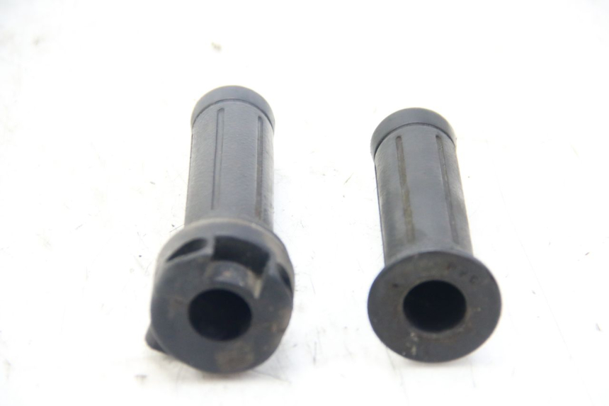 photo de MANETE DO ACELERADOR HONDA PES PS I 125 (2006 - 2012) - Zoom do estado de desgaste
