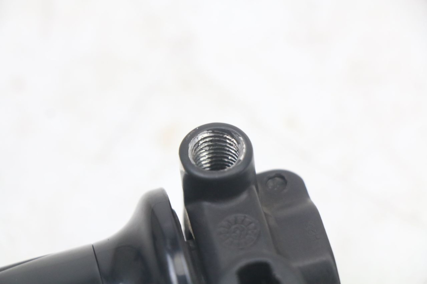 photo de MANETE DO ACELERADOR PIAGGIO LIBERTY IGET 4T 50 (2021 - 2025) - Ampliação técnica