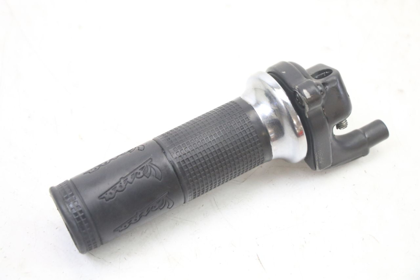 photo de MANETE DO ACELERADOR PIAGGIO VESPA LX 2T 50 (2005 - 2013) - Outro ângulo de visão