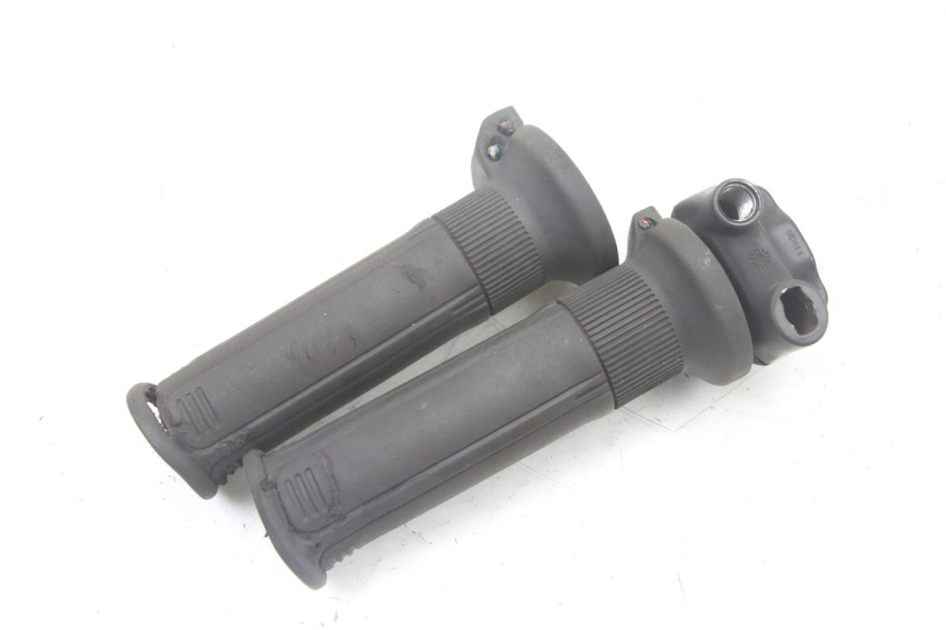 photo de MANETE DO ACELERADOR PIAGGIO VESPA LX IE 125 (2010 - 2012) - Outro ângulo de visão