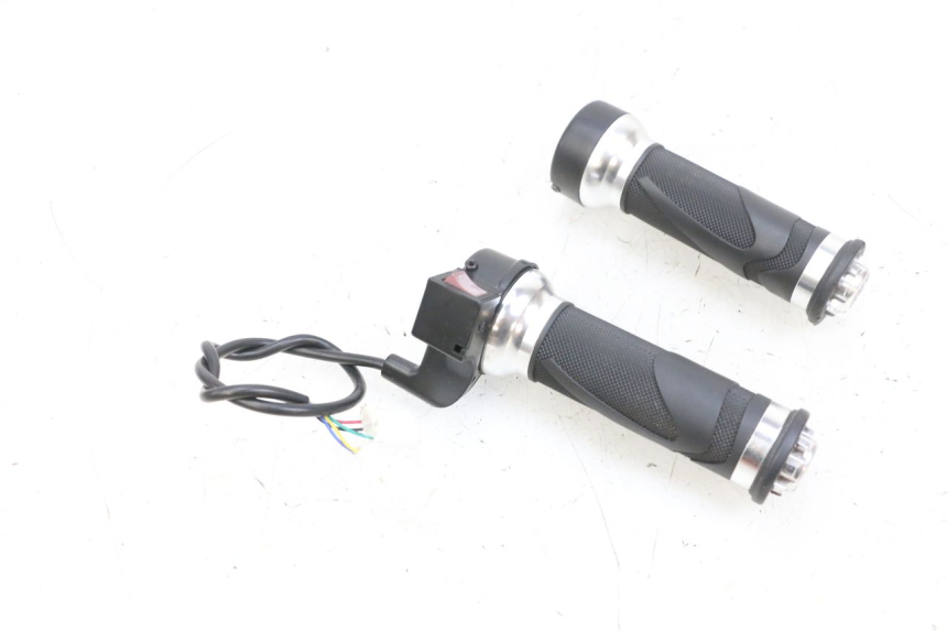 photo de MANETE DO ACELERADOR EFUN PUSA 1 - Ampliação técnica