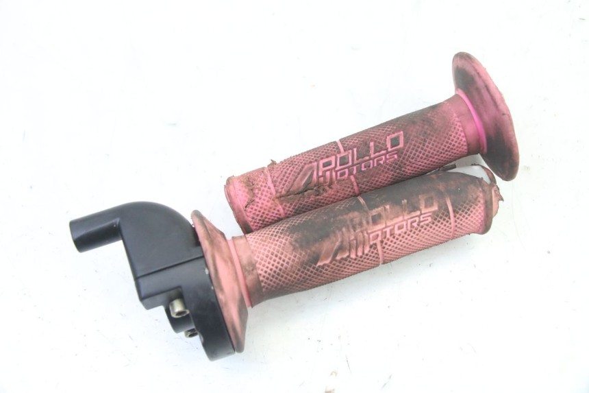 photo de MANETE DO ACELERADOR APOLLO RFZ 150 - Detalhe da peça