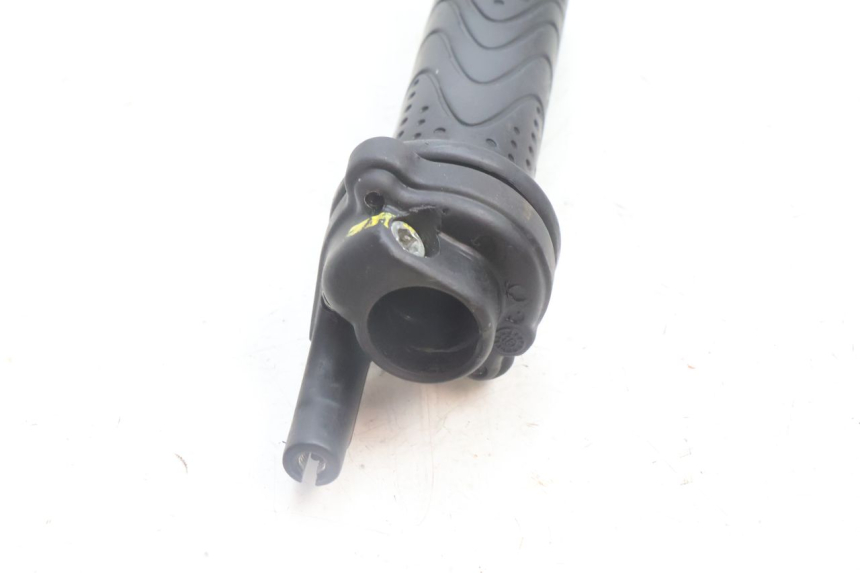 photo de Manete do acelerador GILERA RUNNER SP 50 (2002 - 2004) - Detalhe da peça