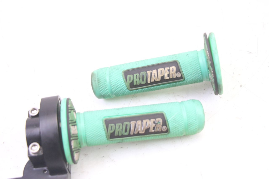 photo de MANETE DO ACELERADOR APOLLO RXF 125 - Detalhe da peça