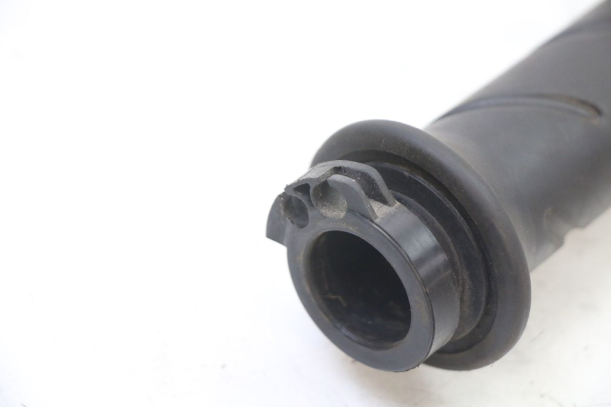 photo de MANETE DO ACELERADOR PEUGEOT SATELIS COMPRESSOR K15 125 (2006 - 2009) - Detalhe da peça